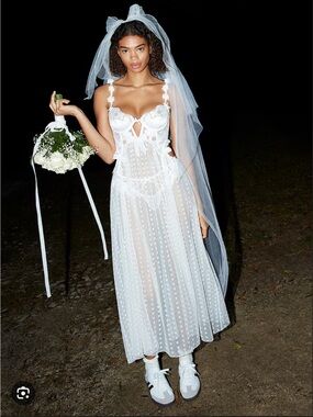NWT size L Amore Lace Maxi Dress For Love & Lemons Bridal Honeymoon